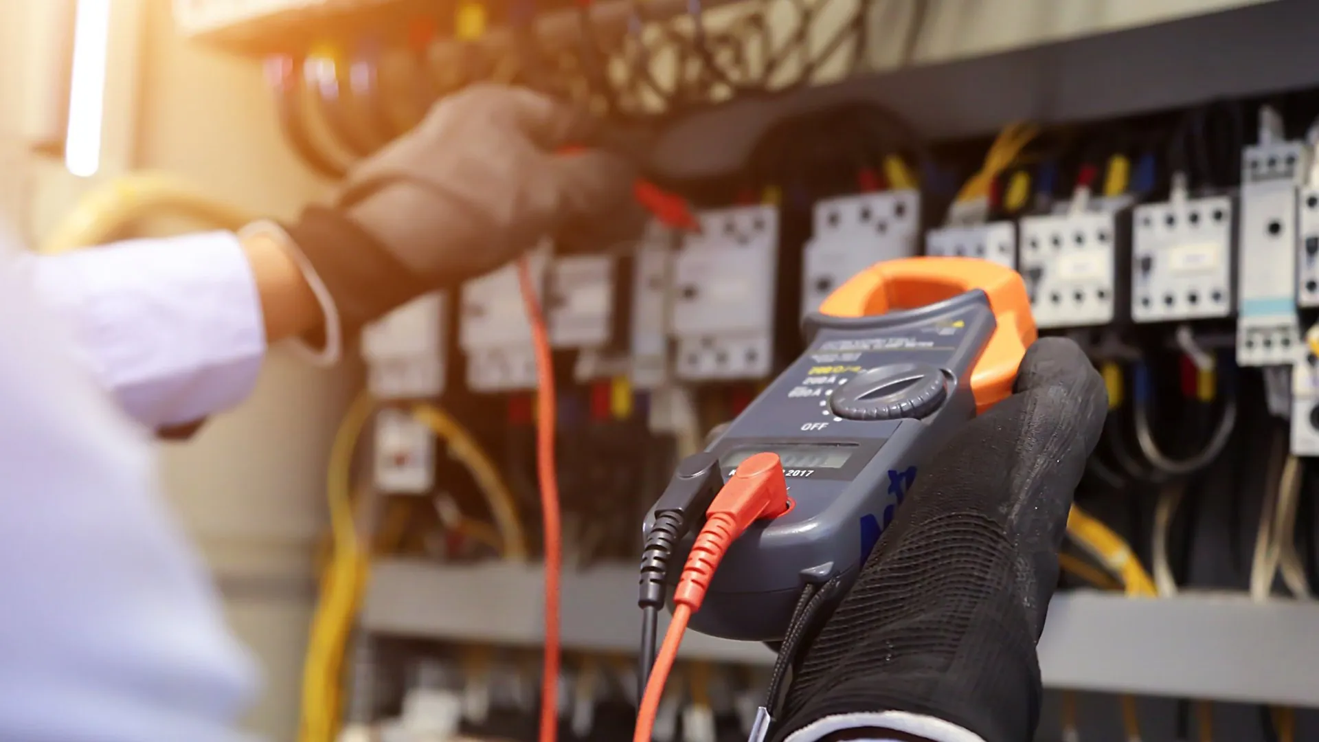 outdoor-electrical-services_1920x1080